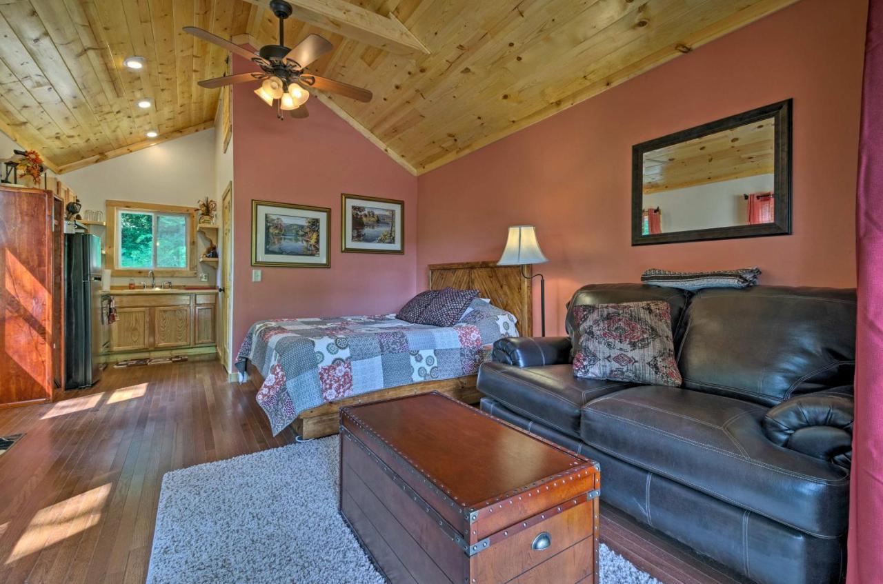 Bryson City Studio With Hot Tub - Near Nantahala! Kültér fotó