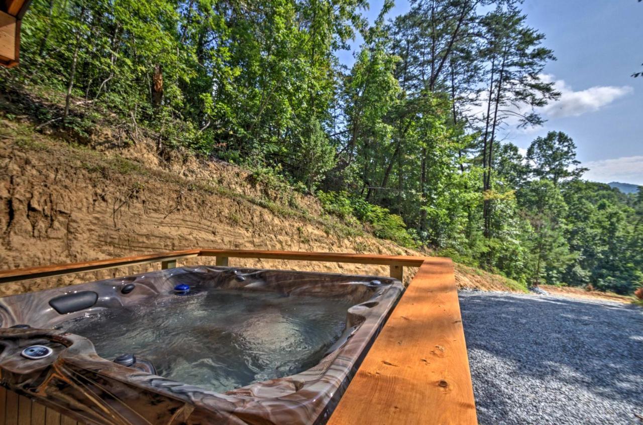 Bryson City Studio With Hot Tub - Near Nantahala! Kültér fotó