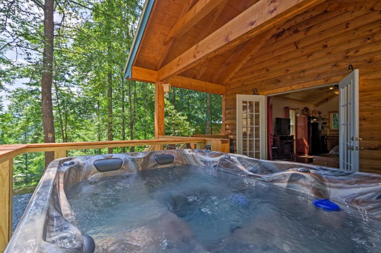 Bryson City Studio With Hot Tub - Near Nantahala! Kültér fotó