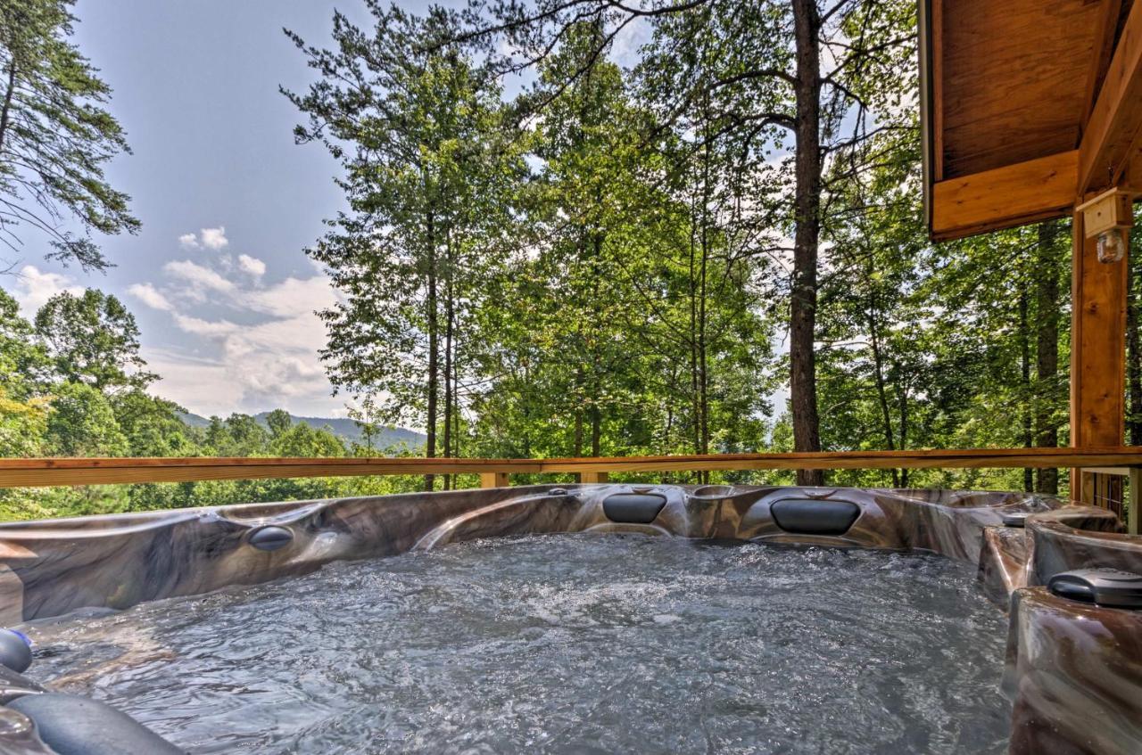 Bryson City Studio With Hot Tub - Near Nantahala! Kültér fotó